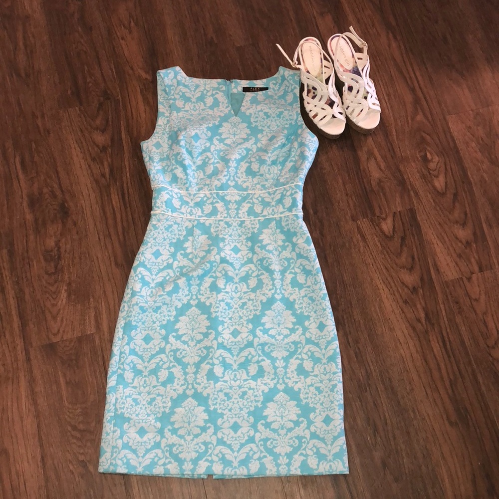 Gorgeous and classy spring dress 👗